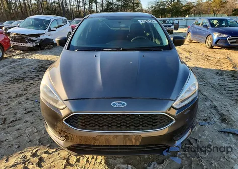 2018 Ford Focus S from USA, damaged, VIN 1FADP3E2XJL266706